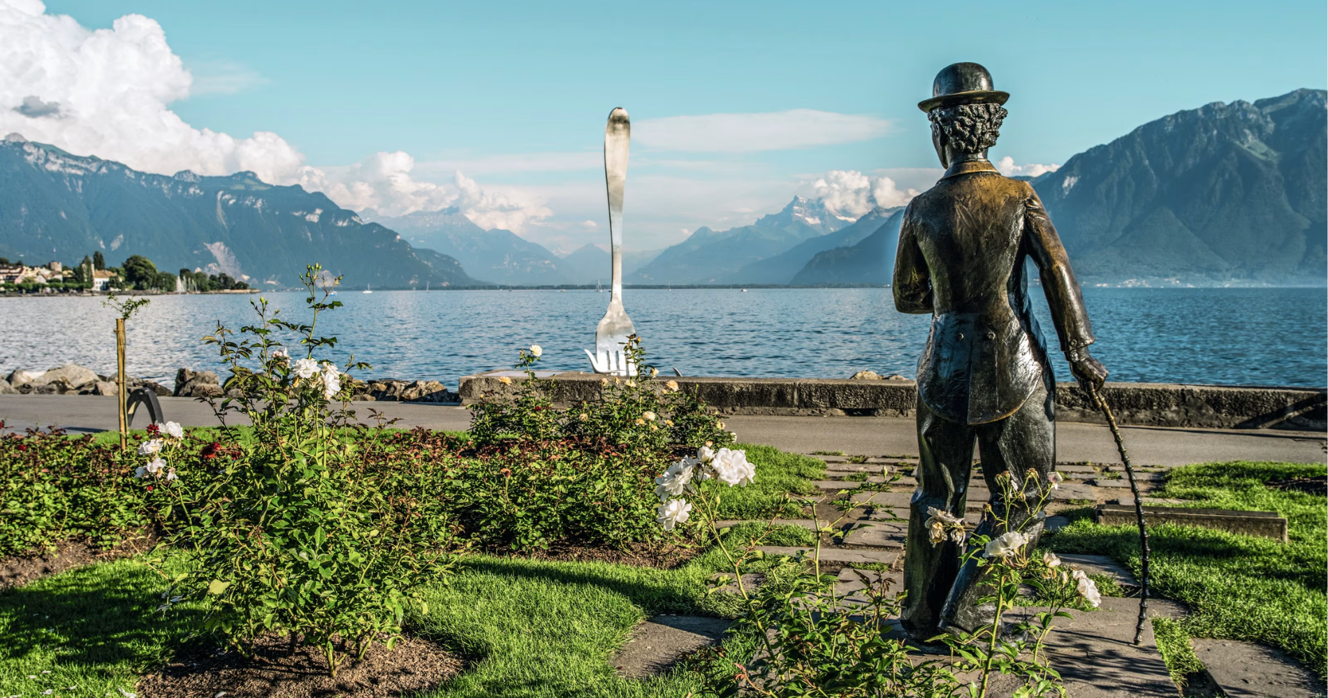 Bannière « Un projet photovoltaïque à Nyon ?» avec vue sur le château de Nyon, le lac Léman et la ville, illustrant les projets de panneaux solaires et d’installations photovoltaïques dans le canton de Vaud.
