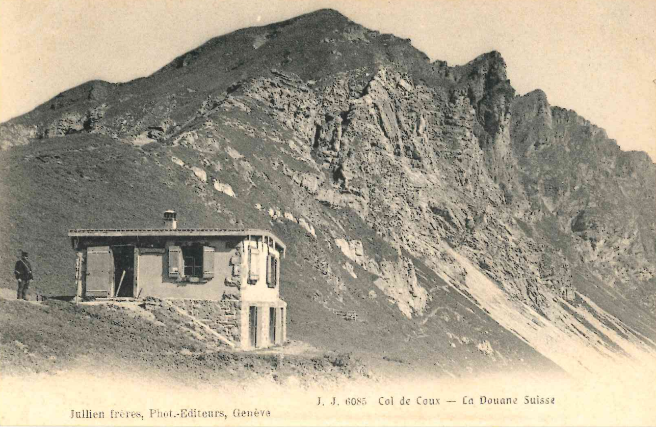 Vue de la cabane CGFR du col de Cou le 30.05.1980 (source : La Zone)