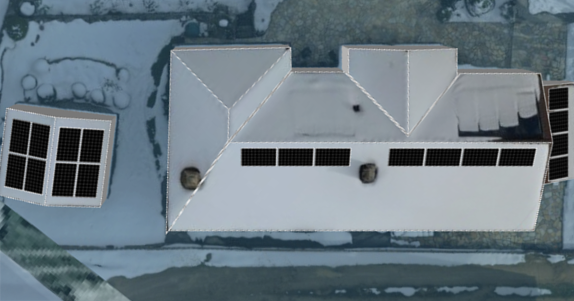 Designer de la maison avec simulation de panneaux photovoltaïques installés sur plusieurs pans de toiture, montrant la répartition des modules solaires pour une future installation.