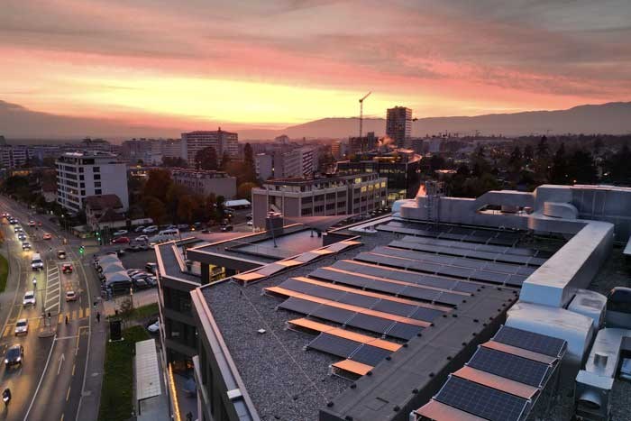 Propriétaire d'immeuble : 7 avantages du solaire photovoltaïque