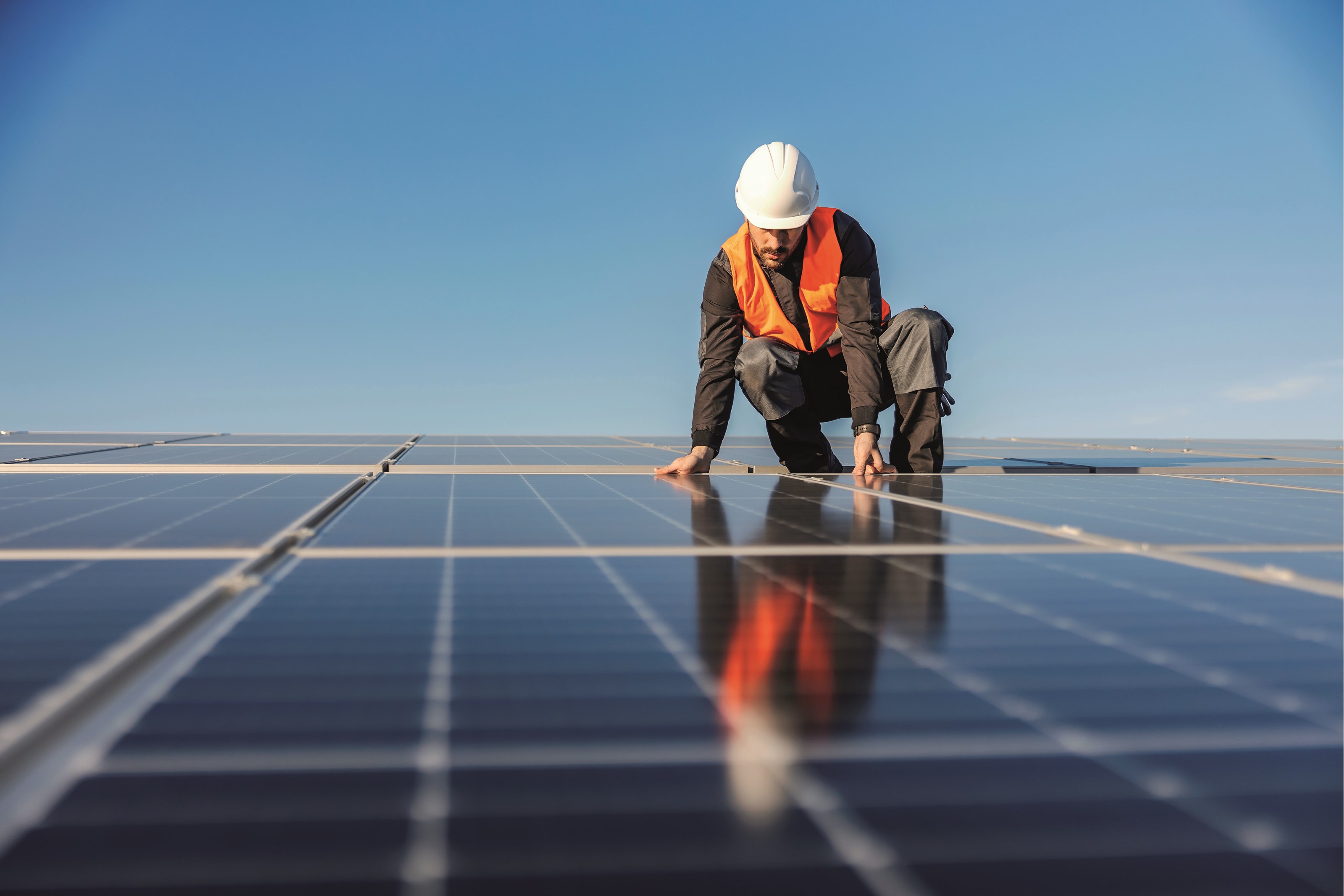 Démantèlement photovoltaïque en centre-ville : sécurisation et recyclage d'une installation défaillante