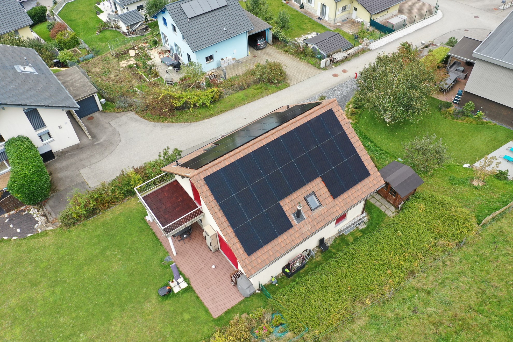 Une villa fribourgeoise branch&amp;eacute;e sur l&amp;rsquo;&amp;eacute;nergie&amp;nbsp;solaire&amp;nbsp;&amp;agrave; Ch&amp;acirc;tel-Saint-Denis
